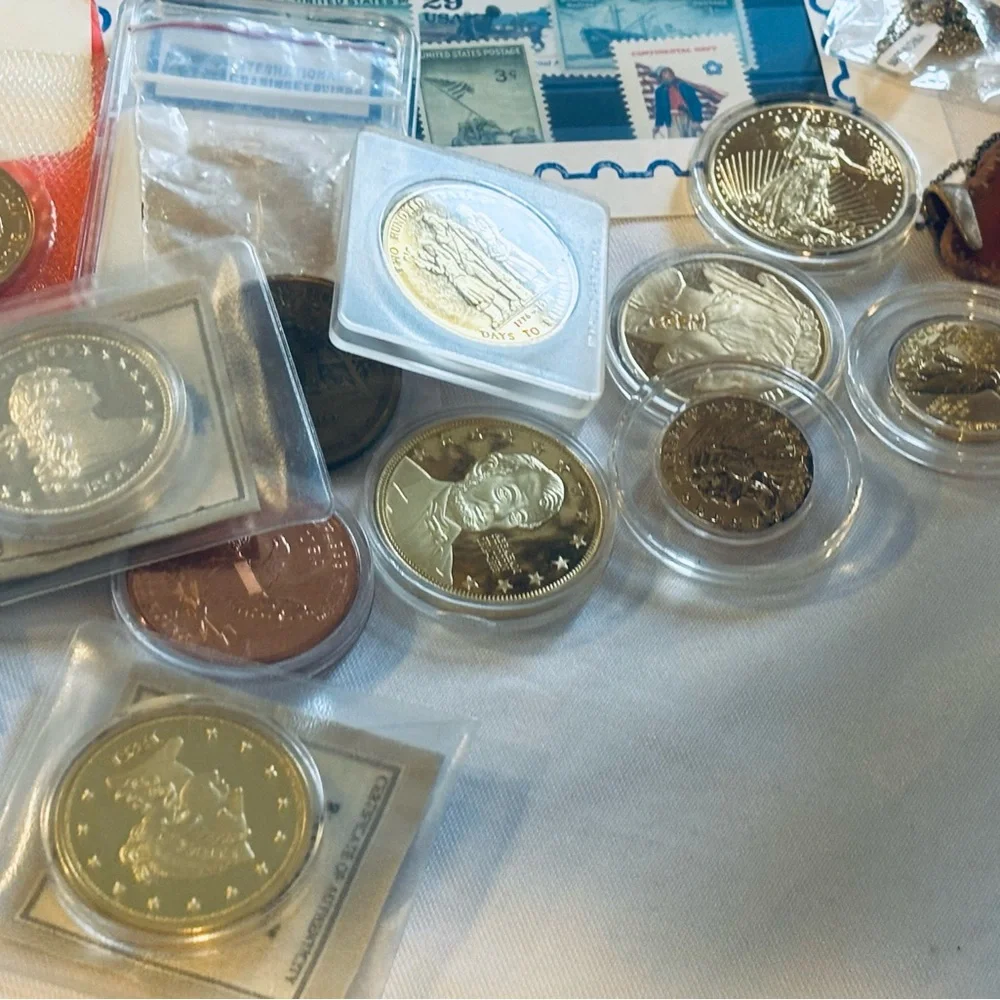 Assorted Coin and Stamp Collection - Picture 6 of 9